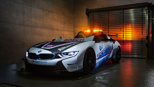 BMW i8 Roadster - xe mui trần dẫn đường ở Formula E